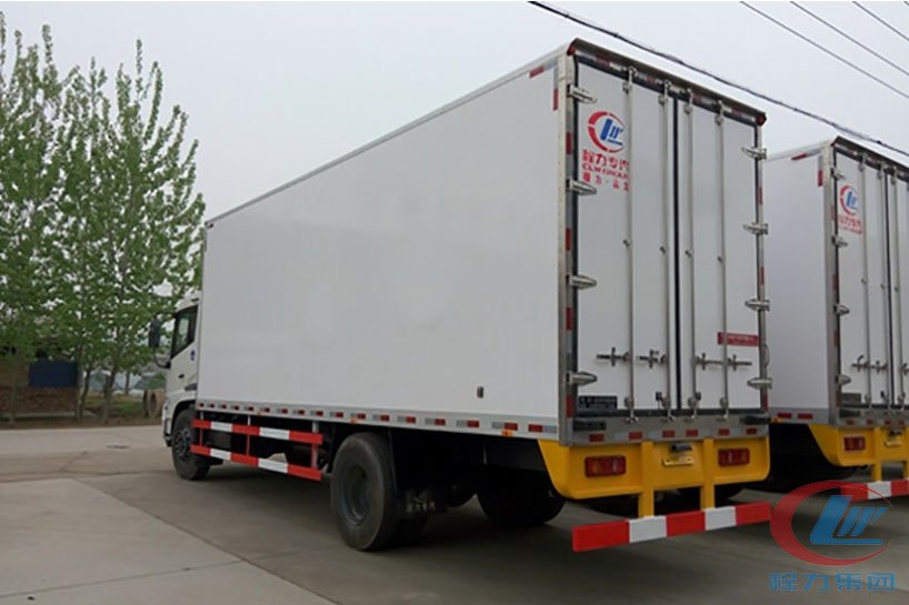 湖北不朽情缘官网登录入口东风天锦冷藏车侧面图