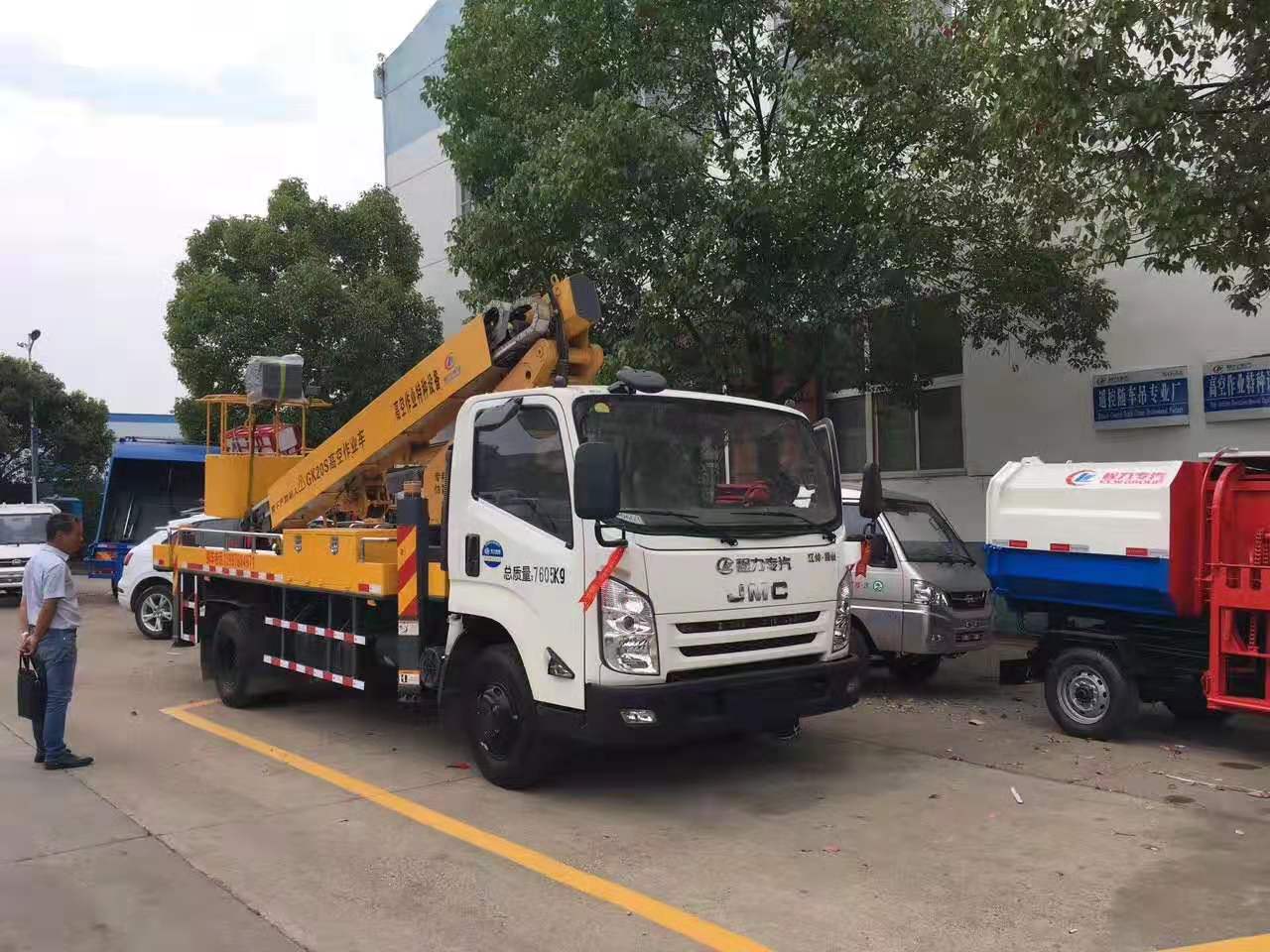 湖北不朽情缘官网登录入口江铃20米高空作业车侧面图