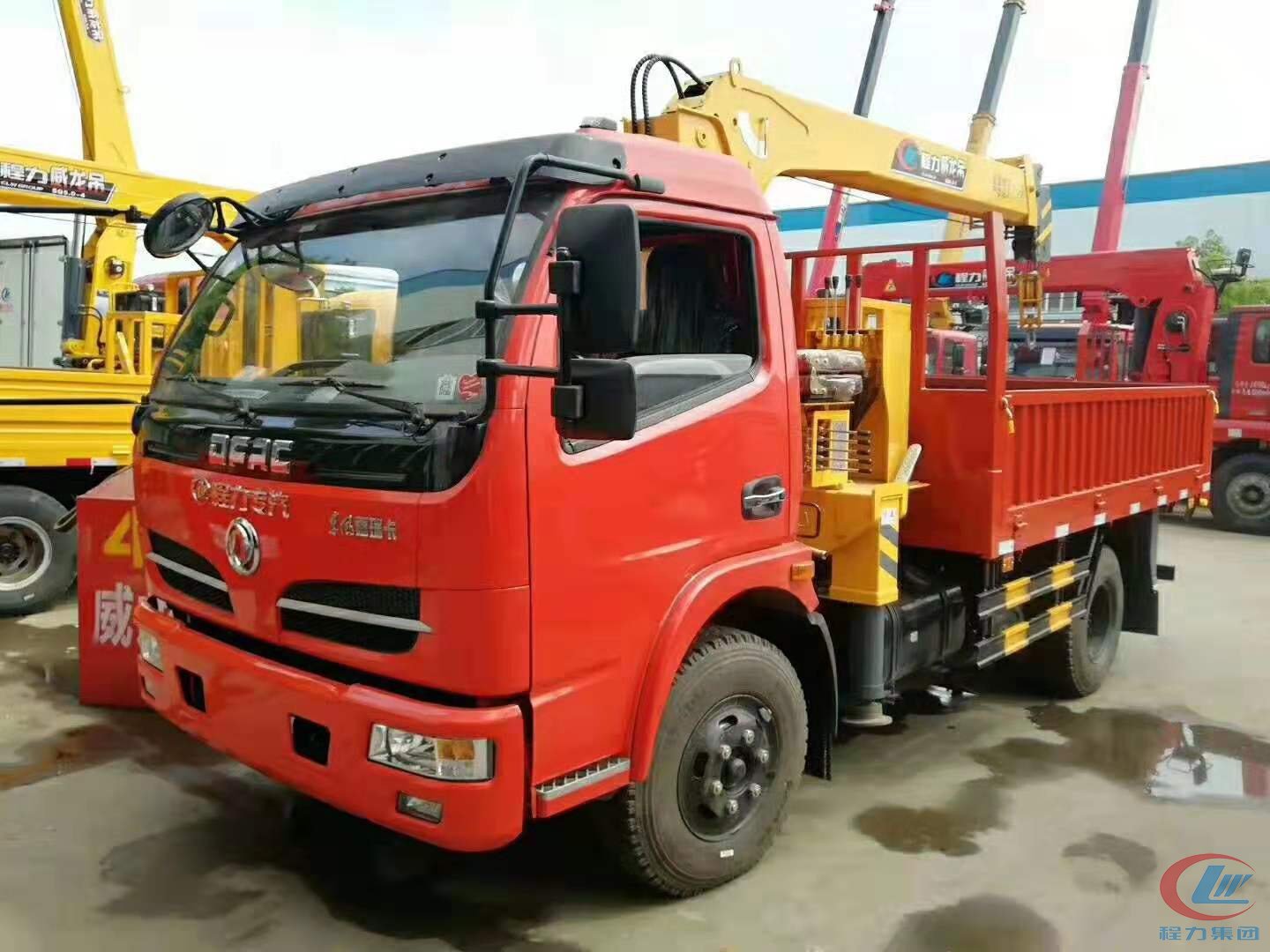 不朽情缘官网登录入口集团东风福瑞卡随车吊