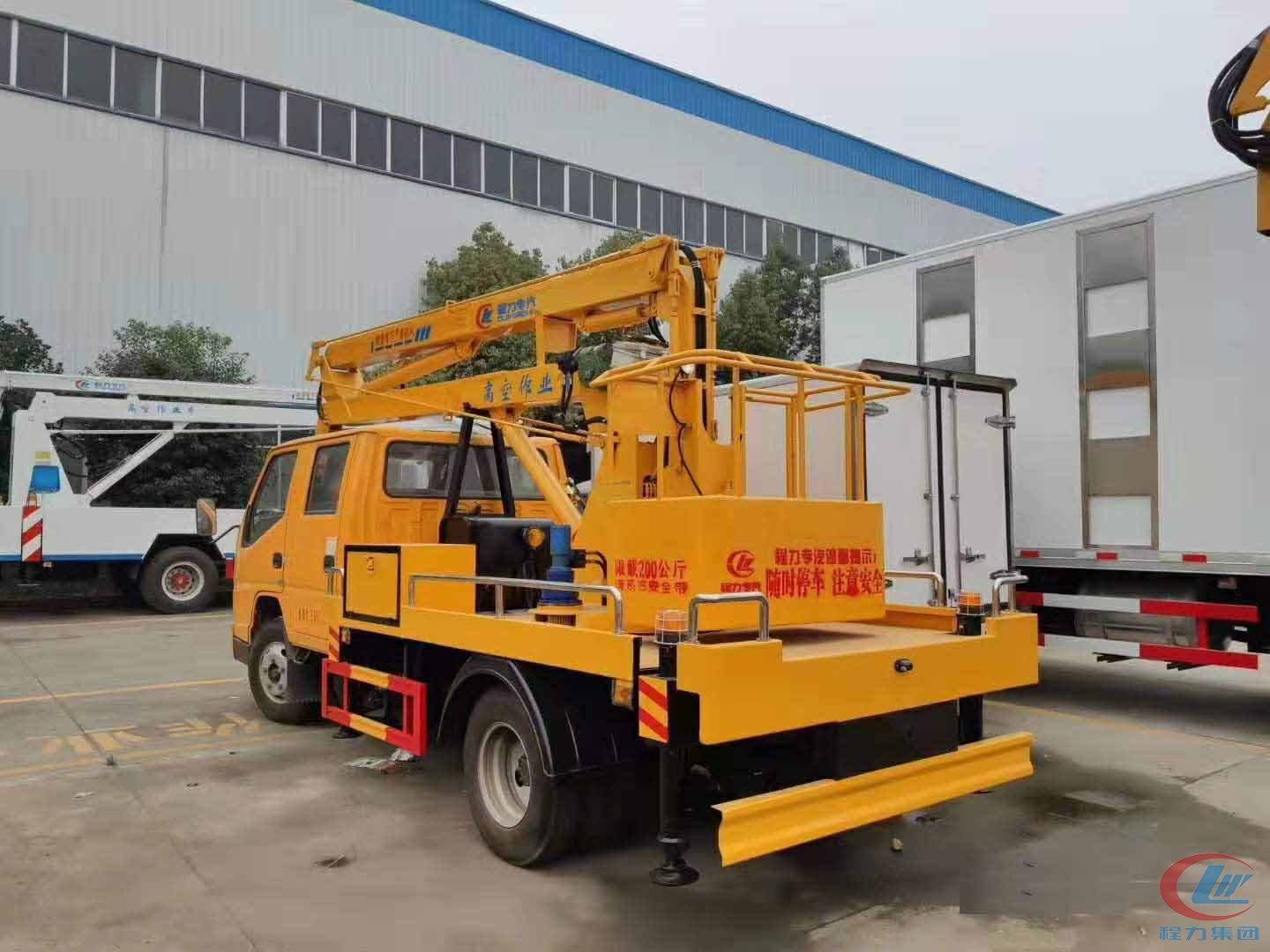 湖北不朽情缘官网登录入口江铃12米高空作业车侧面图