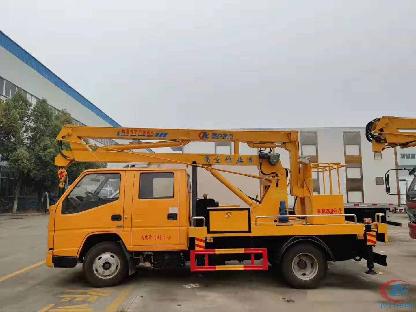 湖北不朽情缘官网登录入口江铃12米高空作业车侧面图