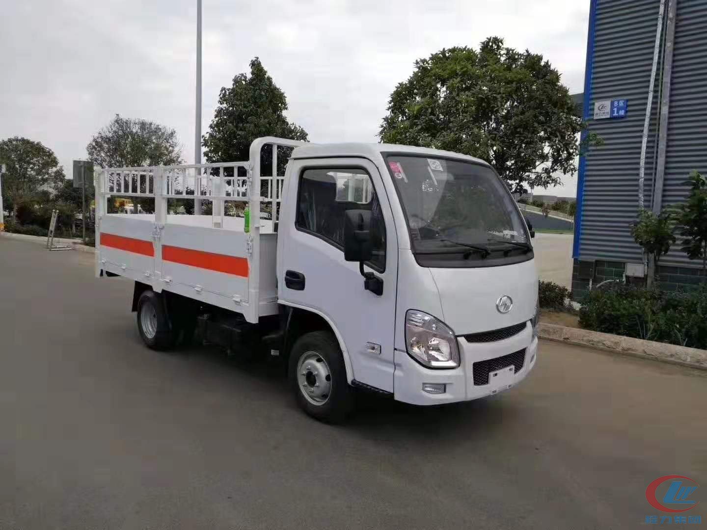 不朽情缘官网登录入口跃进仓栏式危险品运输车蓝牌