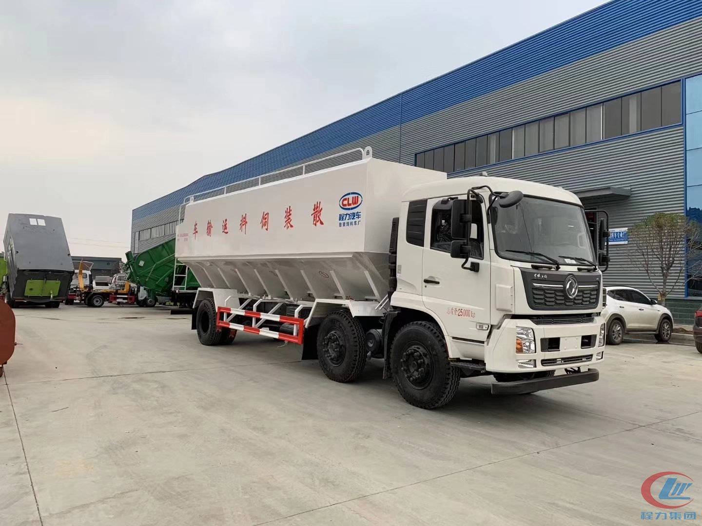 不朽情缘官网登录入口东风天锦小三轴散装饲料运输车高清图