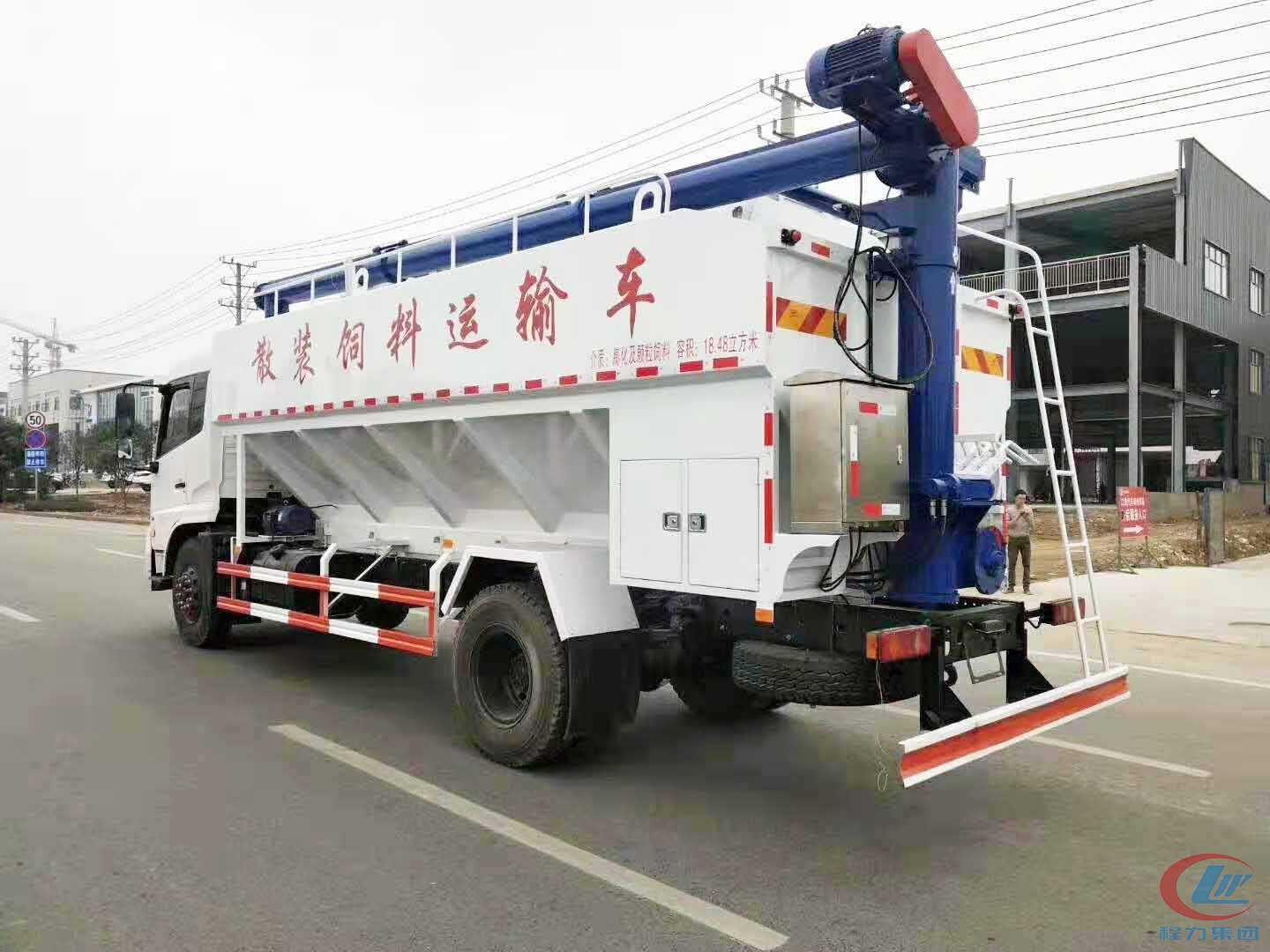 不朽情缘官网登录入口10吨天锦散装饲料车侧面图