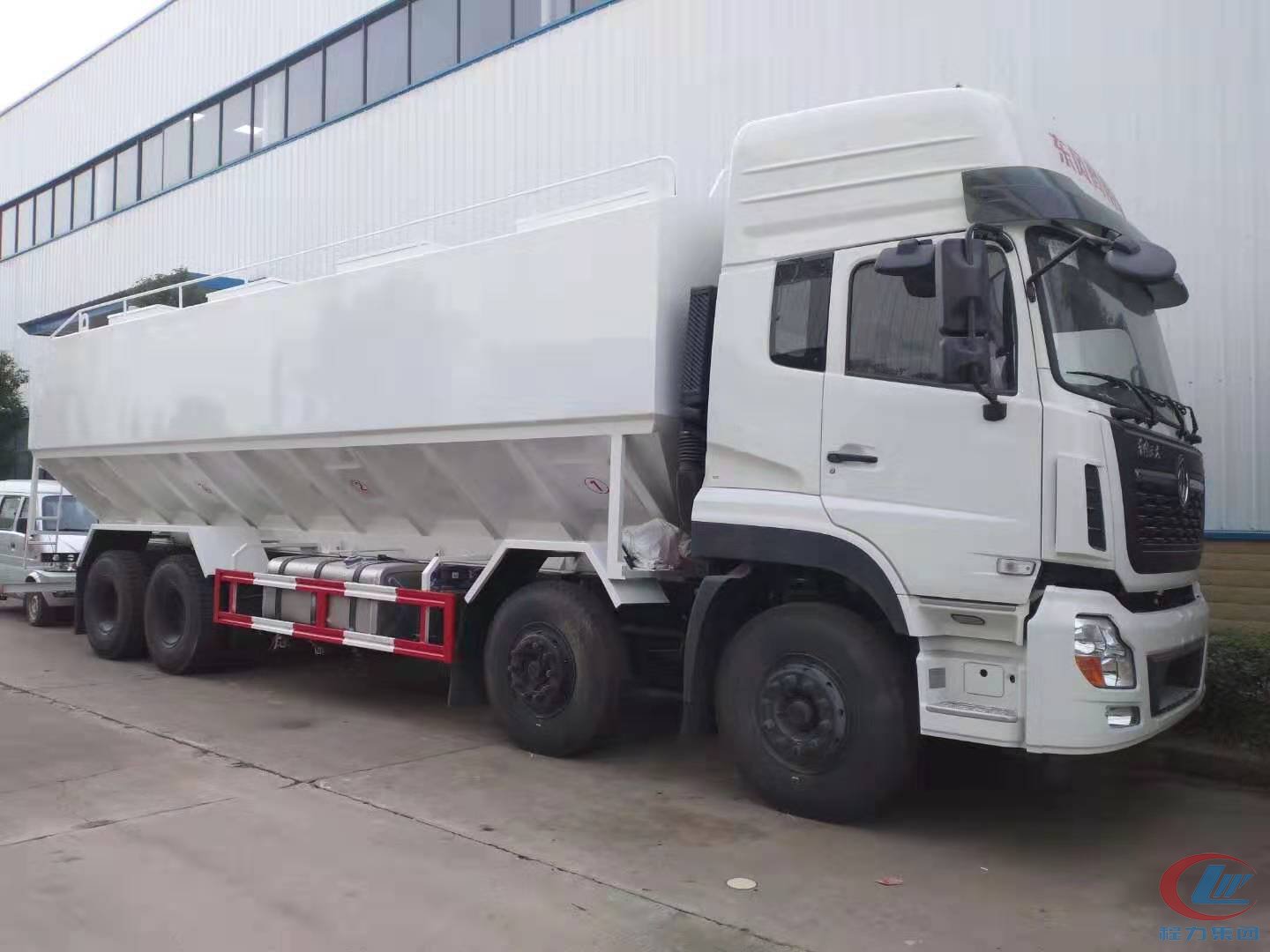 不朽情缘官网登录入口集团东风天龙饲料车侧面图