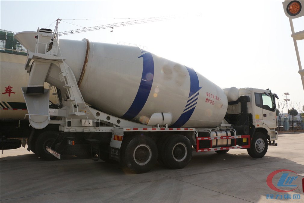 不朽情缘官网登录入口集团福田欧曼搅拌车侧面图