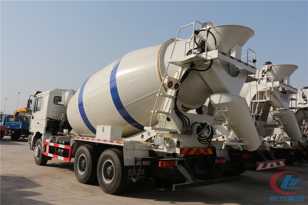 不朽情缘官网登录入口陕汽德龙搅拌车侧面图