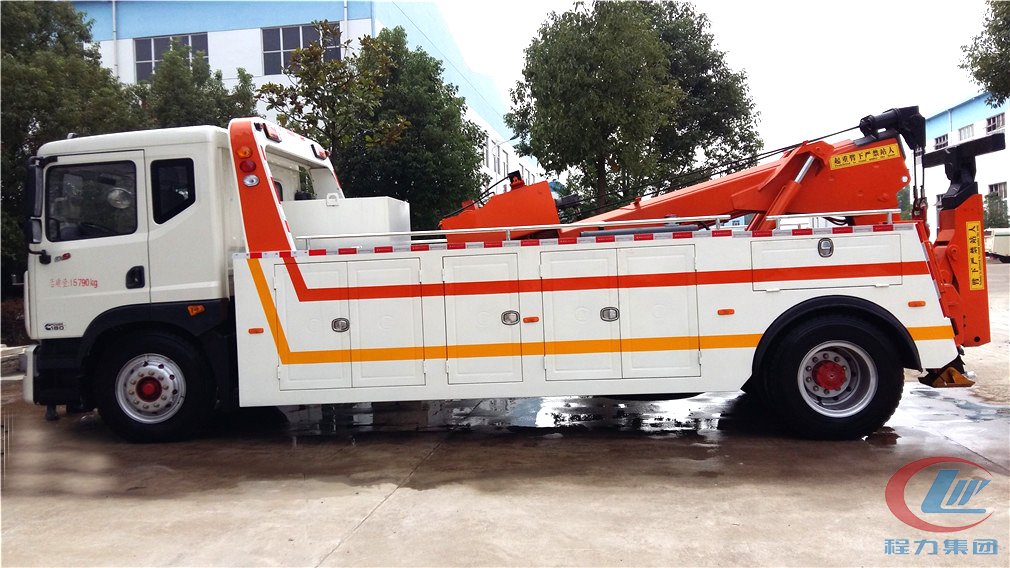 不朽情缘官网登录入口集团东风D9一拖一清障车侧面图