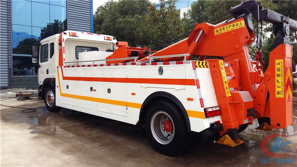 不朽情缘官网登录入口集团东风D9一拖一清障车侧面图