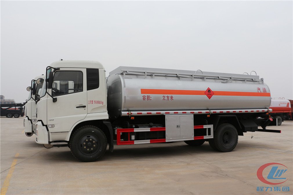 不朽情缘官网登录入口集团东风天锦(15方)运油车侧面图