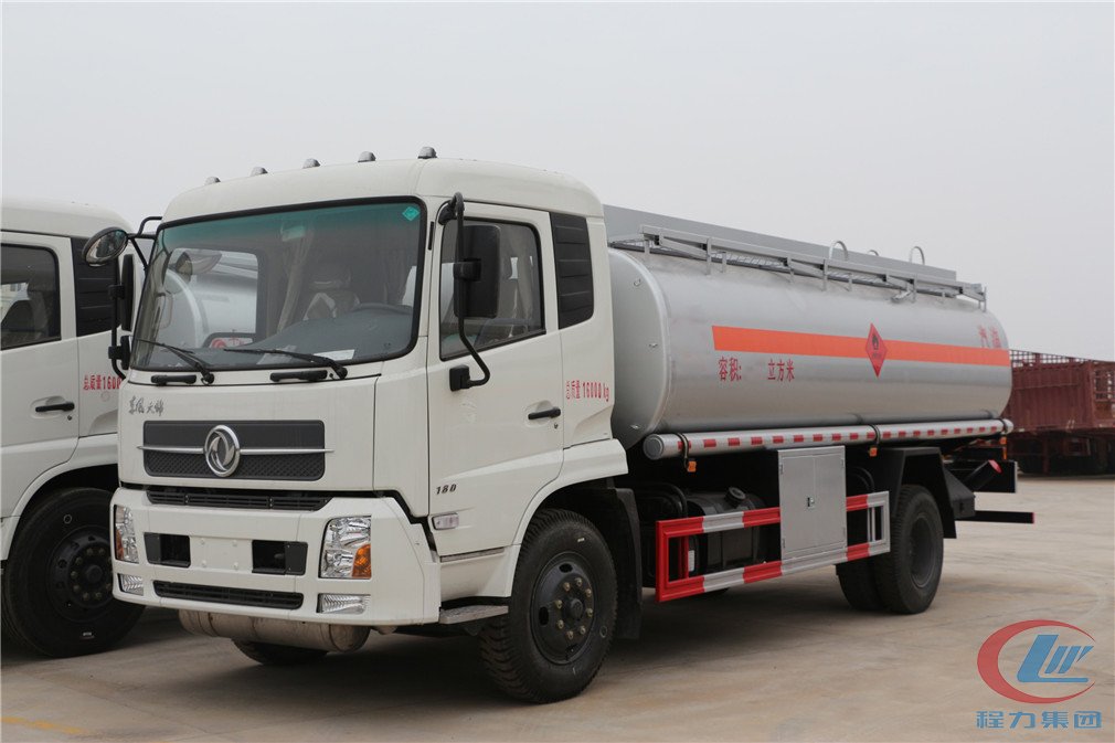 不朽情缘官网登录入口集团东风天锦(15方)运油车侧面图