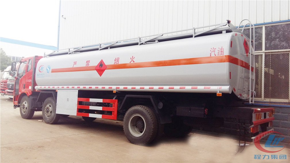 湖北不朽情缘官网登录入口解放小三轴(19.5/23方)加油车侧面图