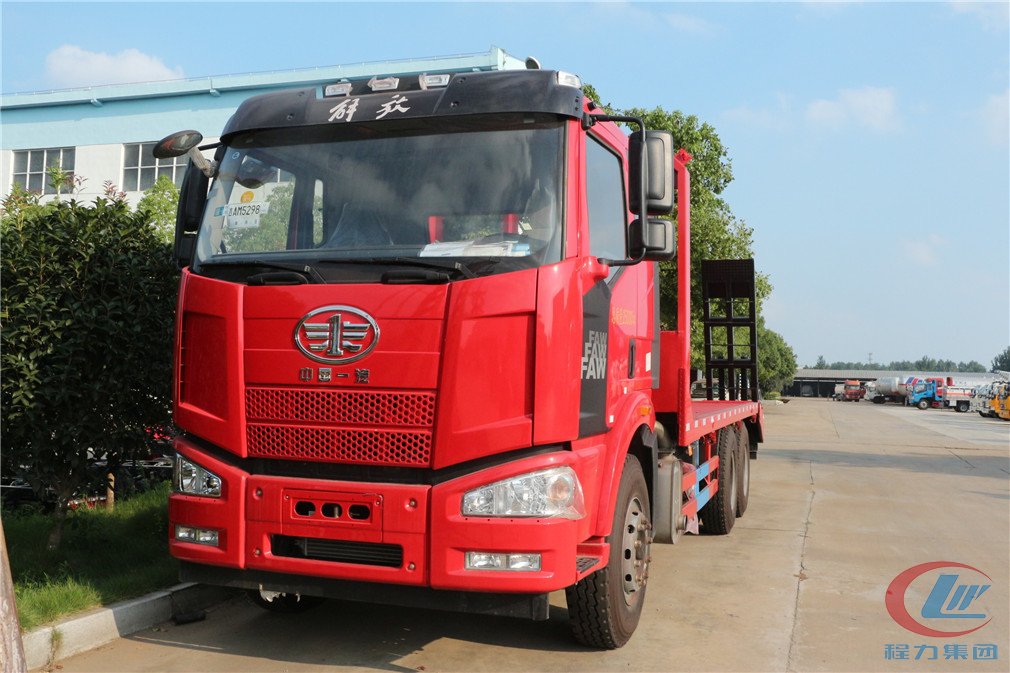 湖北不朽情缘官网登录入口解放后八轮平板运输车正面图