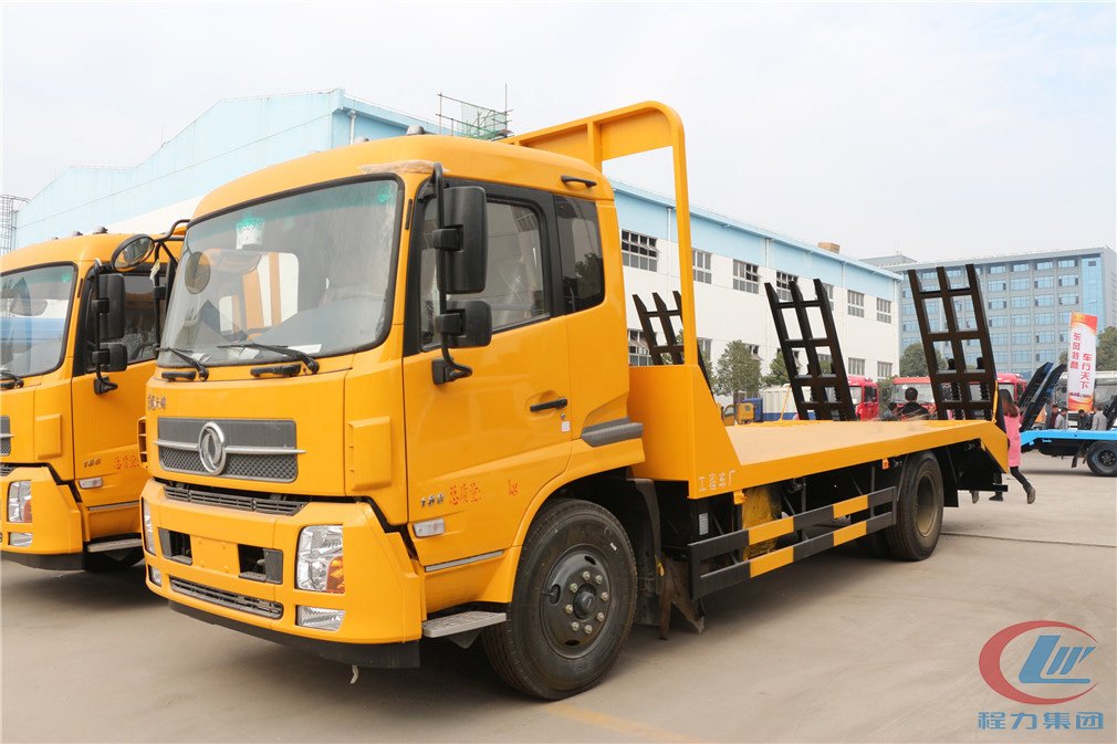 不朽情缘官网登录入口东风天锦平板运输车高清图