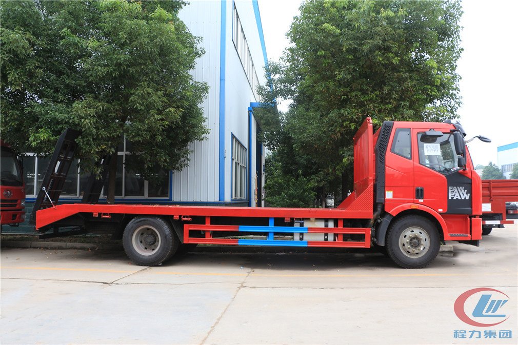 不朽情缘官网登录入口集团解放J6L平板运输车侧面图