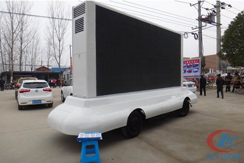 湖北不朽情缘官网登录入口牵引led广告宣传车侧面图