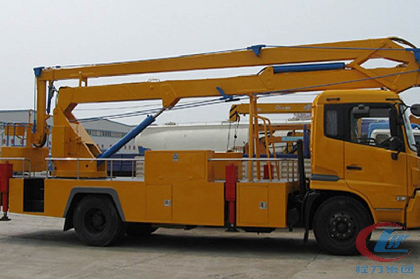 湖北不朽情缘官网登录入口东风24米高空作业车侧面图
