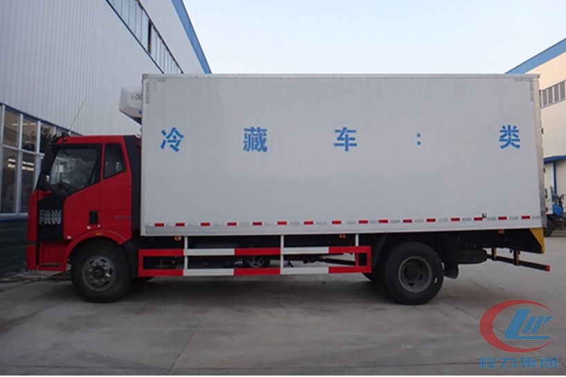 不朽情缘官网登录入口解放冷藏车解放J6--6.8米冷藏车侧面图