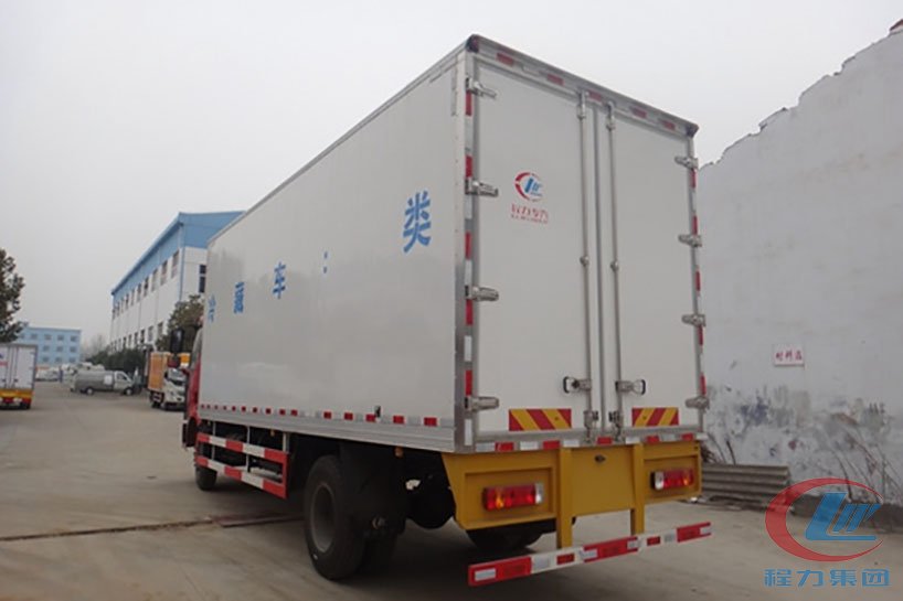 不朽情缘官网登录入口解放冷藏车解放J6--6.8米冷藏车侧面图