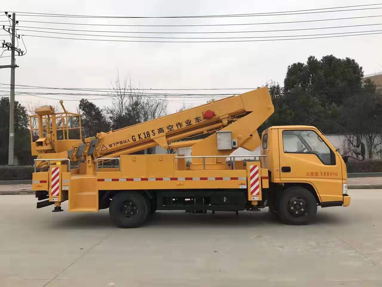不朽情缘官网登录入口江铃18米高空作业车侧面图