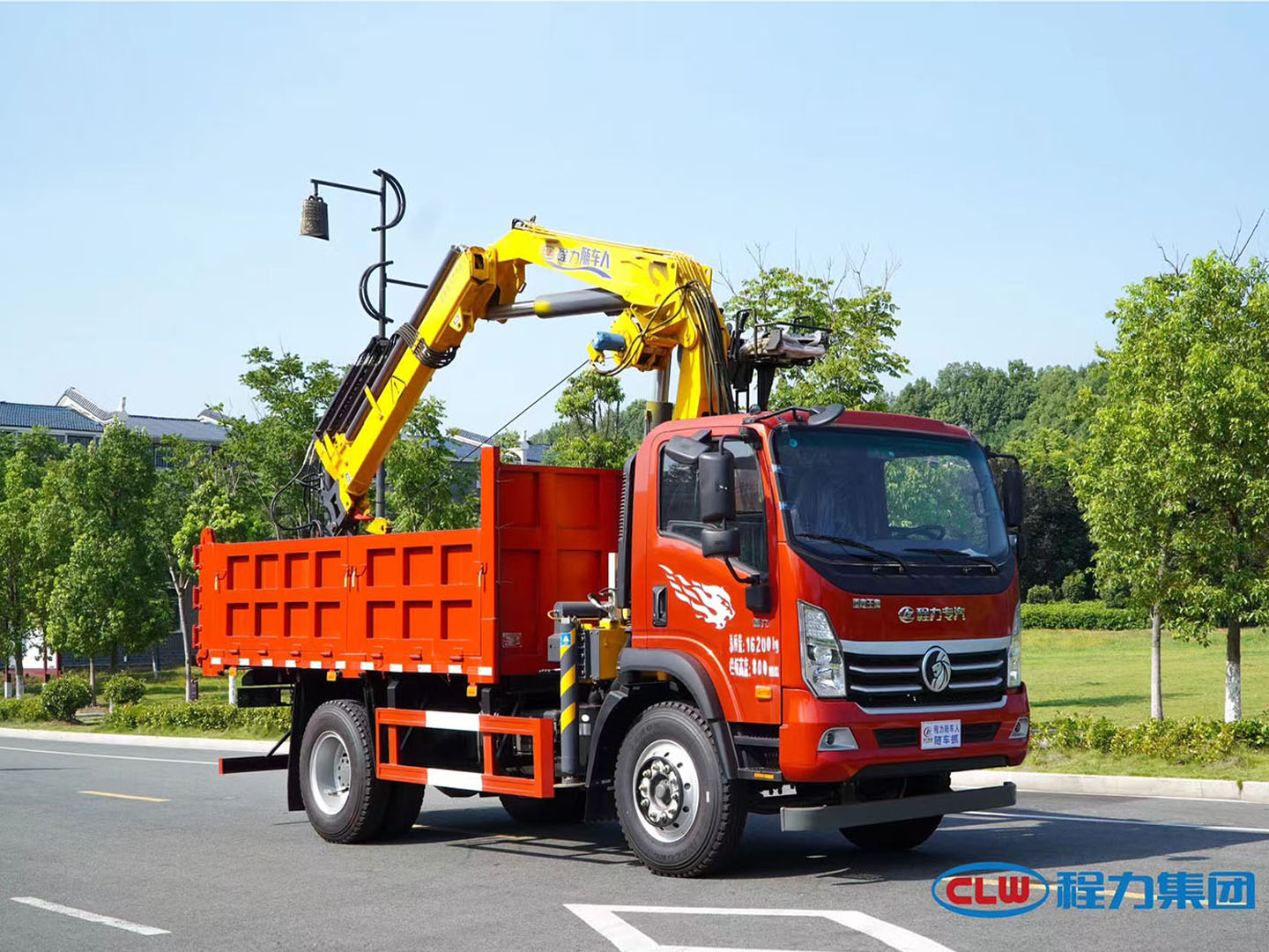 不朽情缘官网登录入口随车吊系列重汽王牌随车吊带抓斗