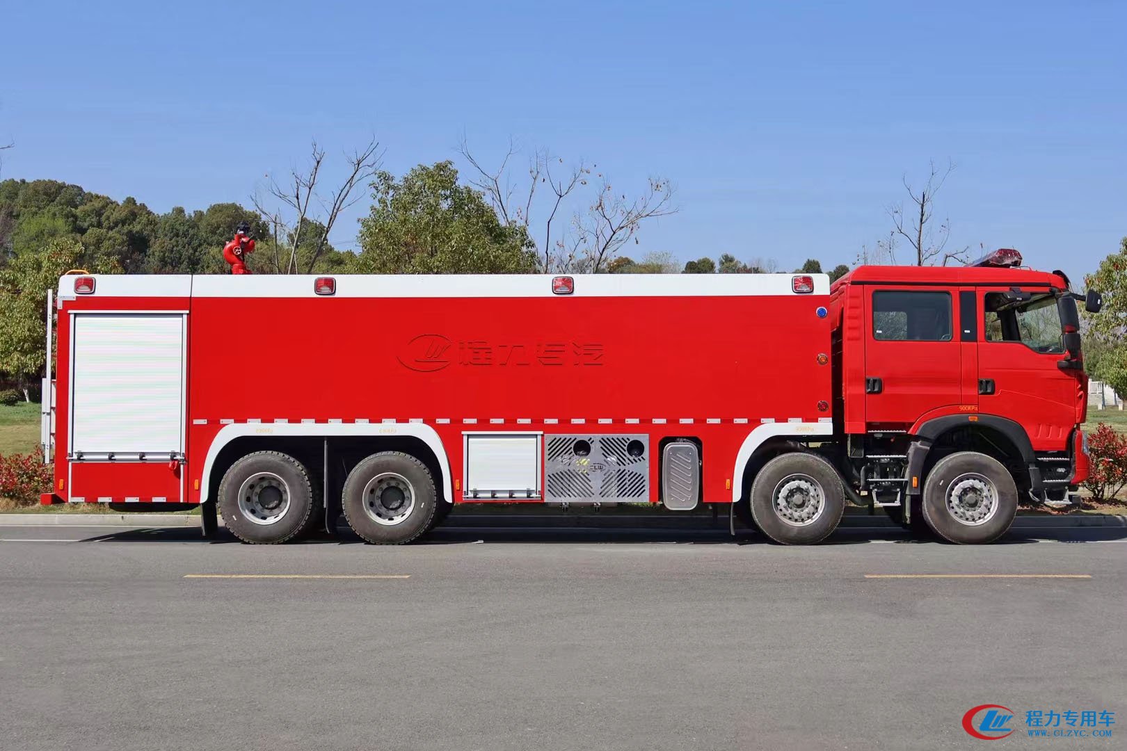 不朽情缘官网登录入口集团应急重汽豪沃25吨水罐消防车